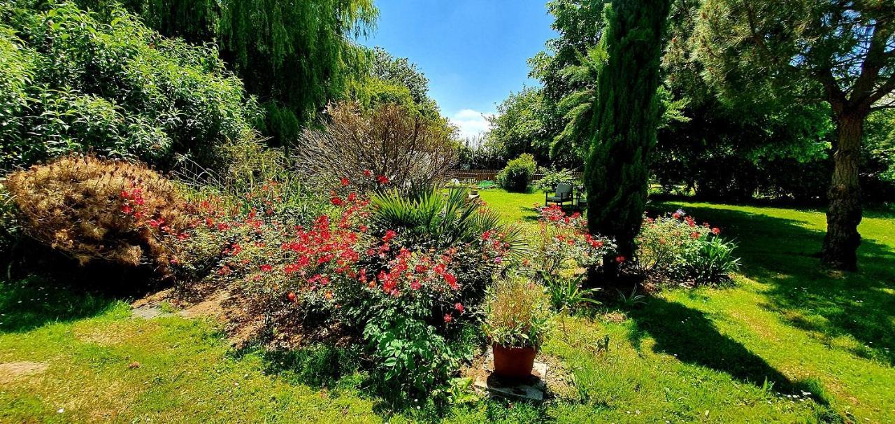 La Vallee Du Launay Taden Exterior foto
